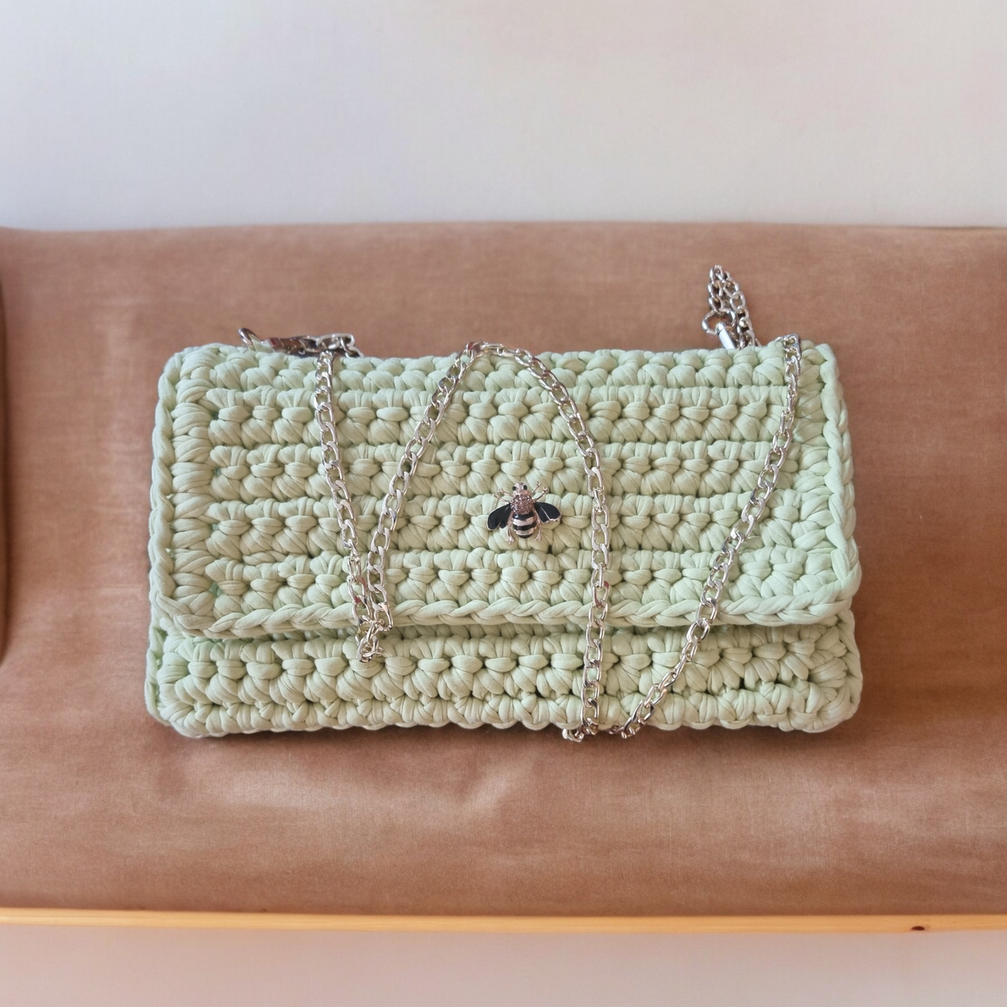 Pochettes avec chaînette